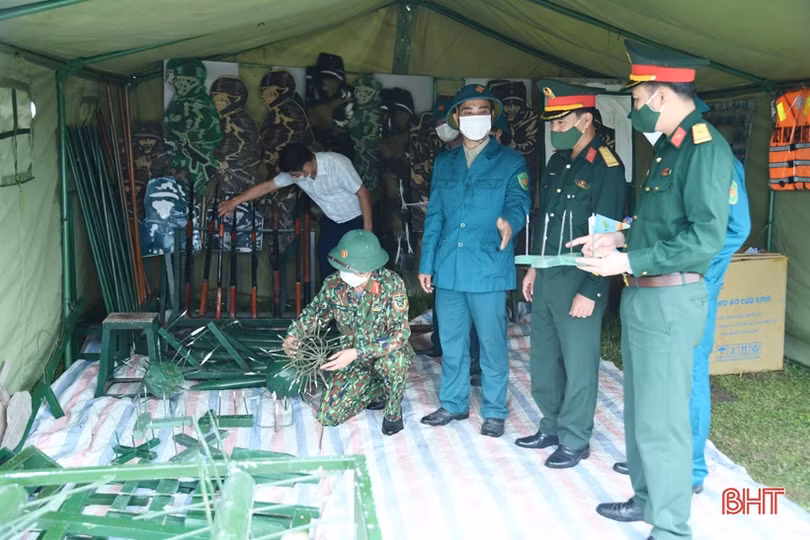 Chiến sỹ “sao vuông” Hà Tĩnh vượt nắng, thắng mưa, say sưa luyện tập”