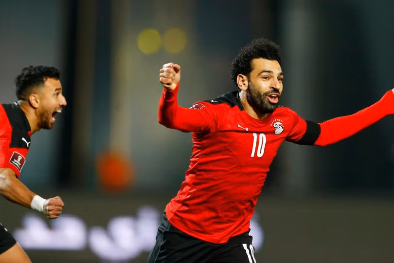 Salah giúp Ai Cập đến gần World Cup