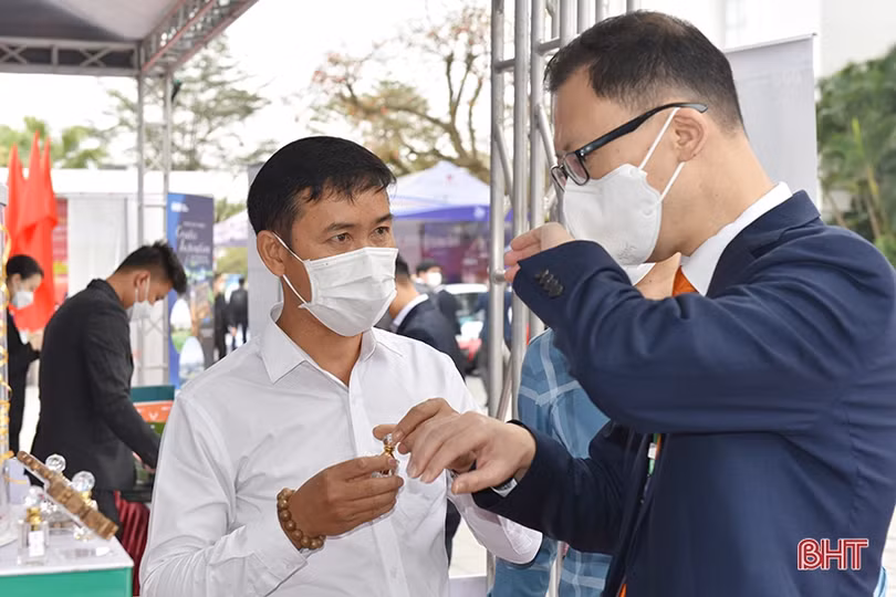 Ấn tượng sản phẩm tiêu biểu Hà Tĩnh tại Hội nghị gặp gỡ Hàn Quốc 2022