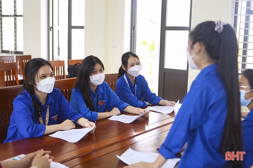 Khi tuổi trẻ say mê điệu hát dân ca ví giặm, ca trù