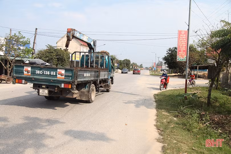 Nhiều nút giao ở Cẩm Xuyên tiềm ẩn nguy cơ tai nạn giao thông