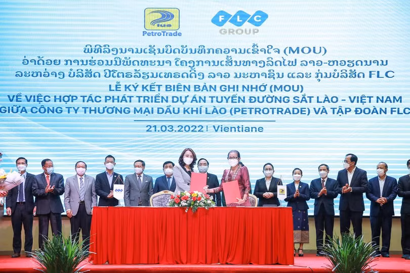 Ký ghi nhớ hợp tác phát triển dự án đường sắt Vientiane - Vũng Áng