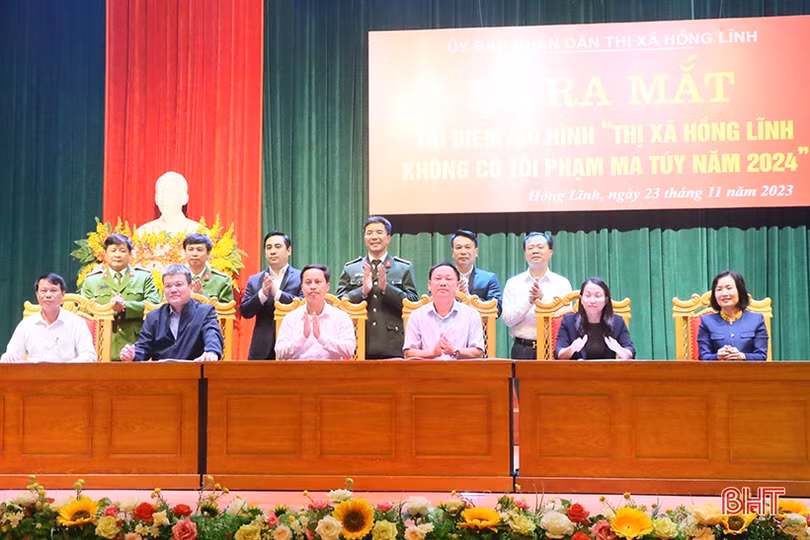 Thị xã Hồng Lĩnh: 100% hộ dân cam kết làm sạch tội phạm ma tuý
