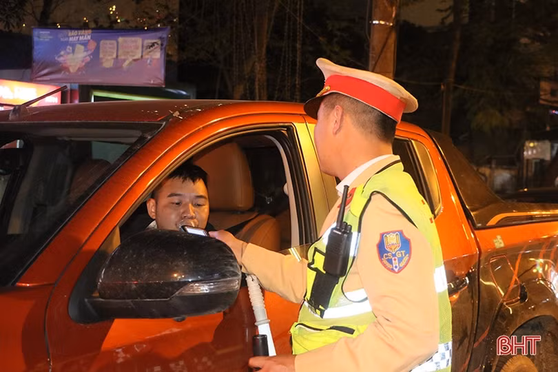 Người dân Hà Tĩnh ý thức hơn khi “đã uống rượu bia, không lái xe”