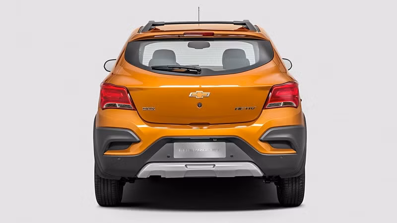 chevrolet ra mat xe crossover lai hatchback gia re moi