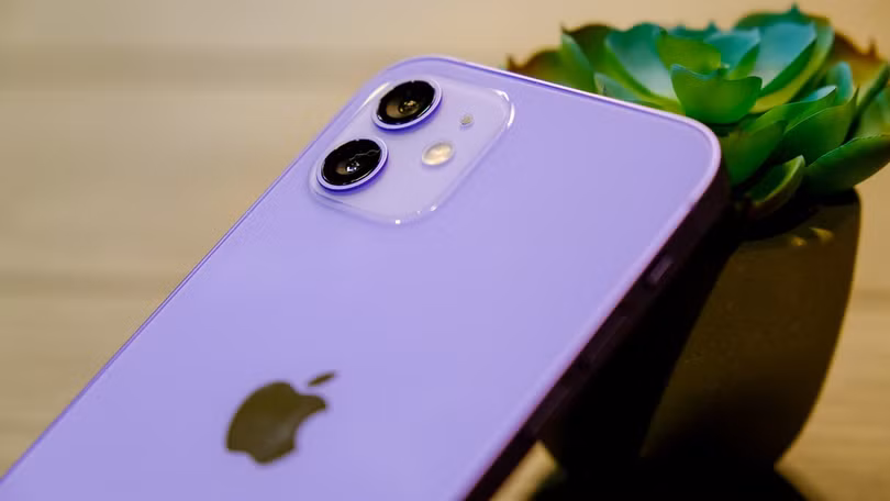 Ảnh chi tiết iPhone 12 phiên bản màu tím