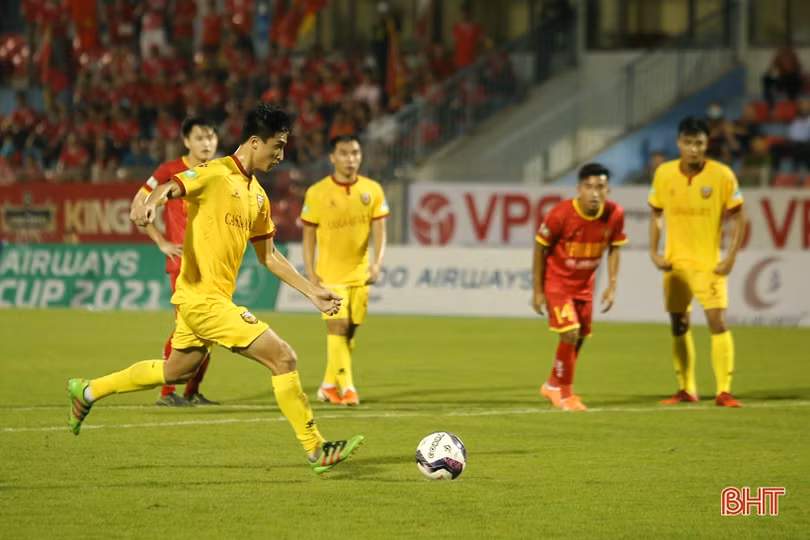 Ra quân Cup Quốc gia, Hồng Lĩnh Hà Tĩnh thắng 4-2 trước Công an Nhân dân