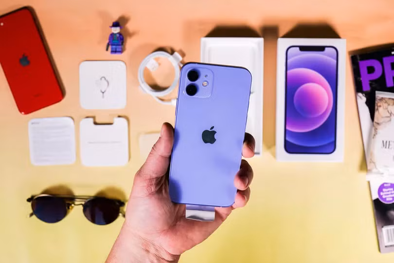 Ảnh chi tiết iPhone 12 phiên bản màu tím