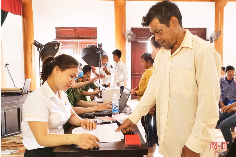Hà Tĩnh: Tổ chức làm căn cước công dân miễn phí cho đồng bào dân tộc Chứt