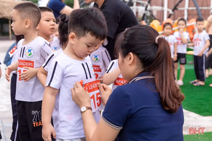 Sôi nổi giải đua xe đạp của các bé mầm non trường Trung Kiên