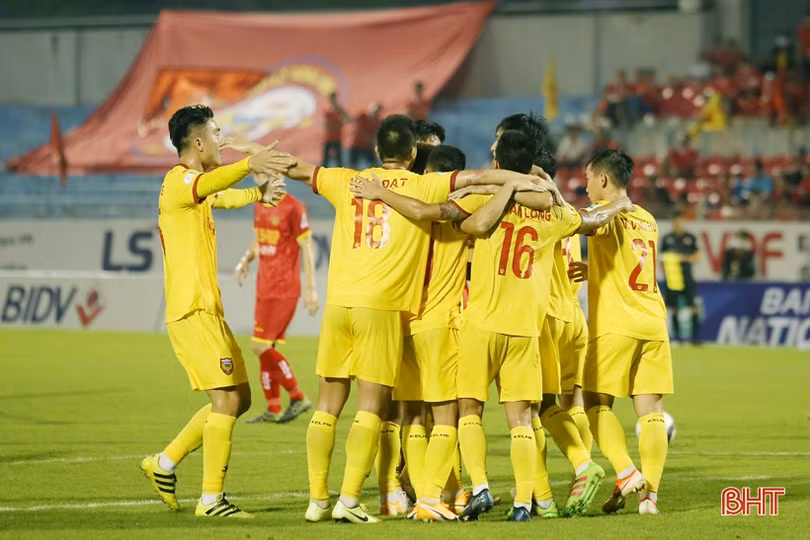 Ra quân Cup Quốc gia, Hồng Lĩnh Hà Tĩnh thắng 4-2 trước Công an Nhân dân