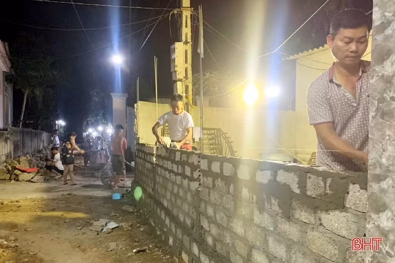 Bà con lương giáo ở Hà Tĩnh hiến đất mở rộng đường giao thông