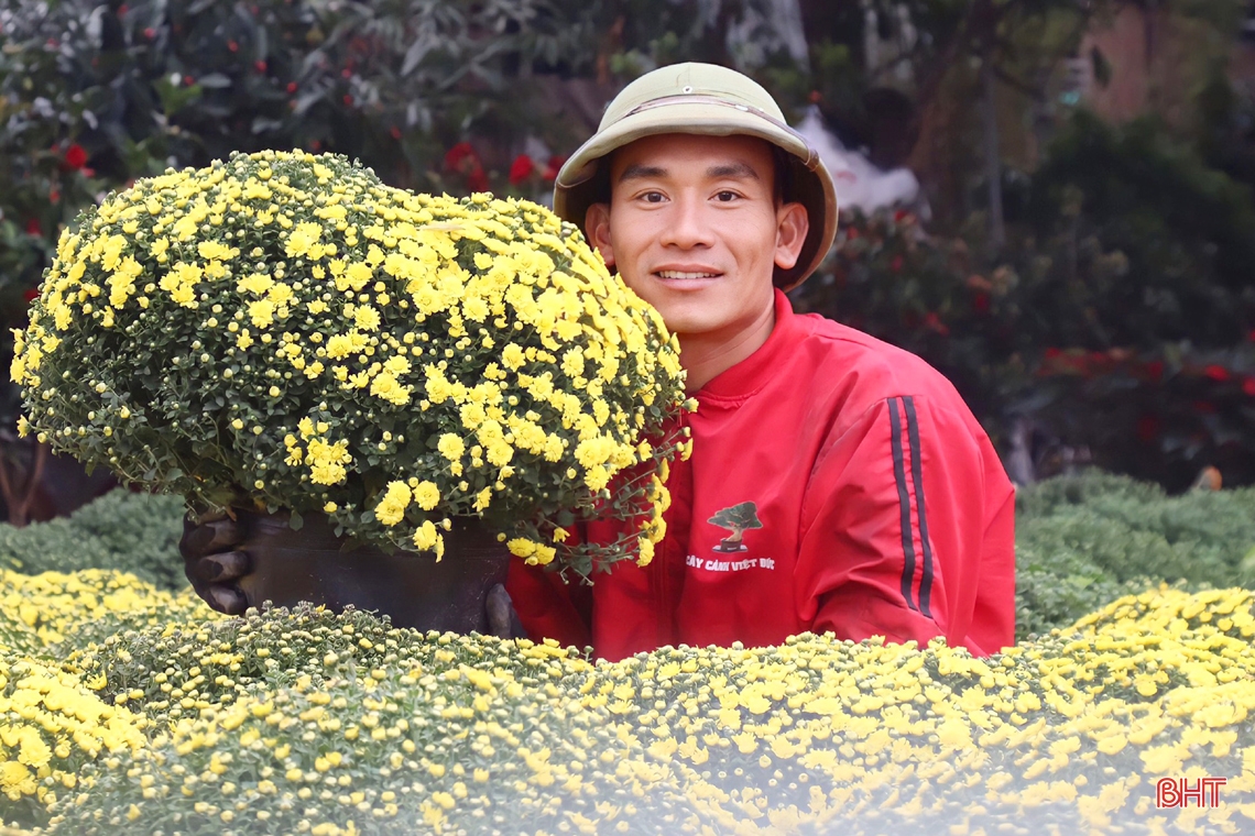 Nhộn nhịp “phố hoa” Hà Tĩnh