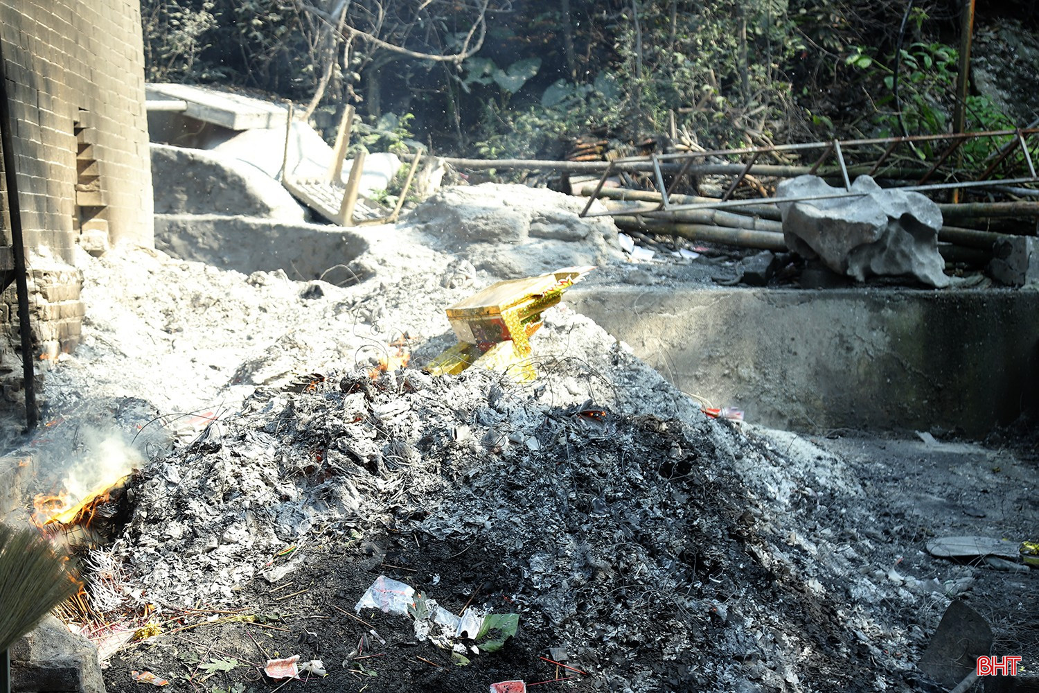 bqbht_br_chay-no-vang-ma-02.jpg