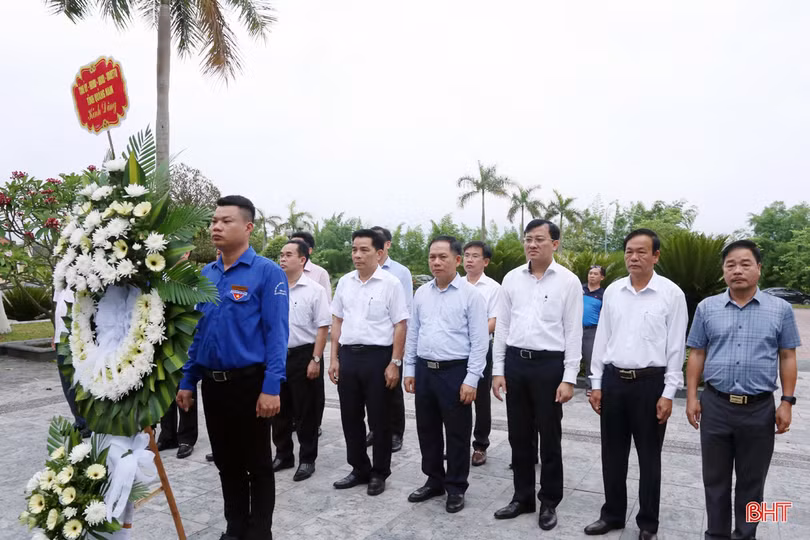 Lãnh đạo Quảng Nam, Đà Nẵng tri ân đồng chí Phan Văn Định và dâng hương các địa chỉ đỏ tại Hà Tĩnh