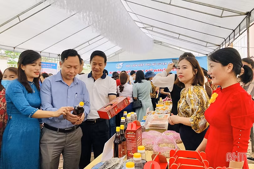 Hơn 600 phụ nữ Thạch Hà tham gia ngày hội phụ nữ khởi nghiệp
