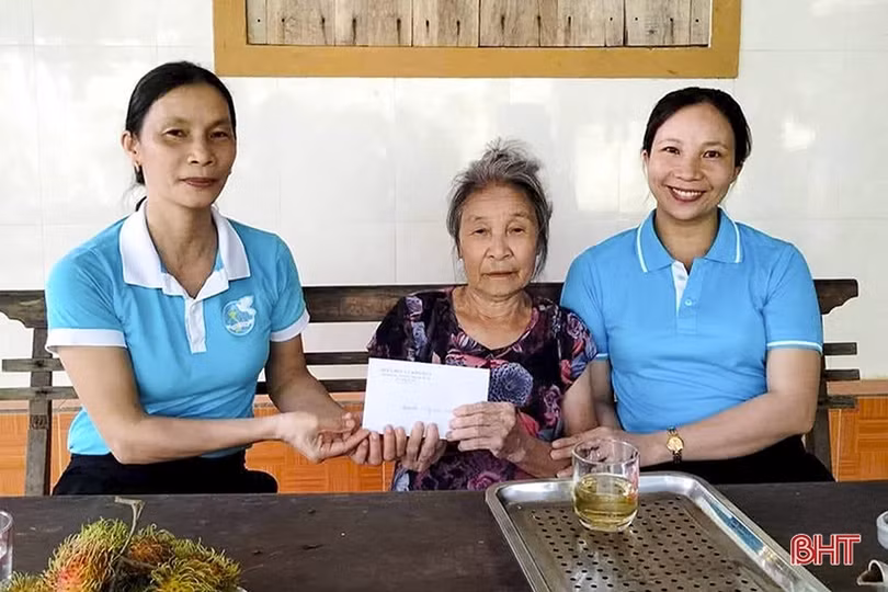 Cán bộ phụ nữ Hà Tĩnh nêu cao tấm gương học và làm theo Bác