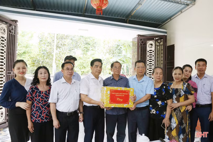 Lãnh đạo Quảng Nam, Đà Nẵng tri ân đồng chí Phan Văn Định và dâng hương các địa chỉ đỏ tại Hà Tĩnh