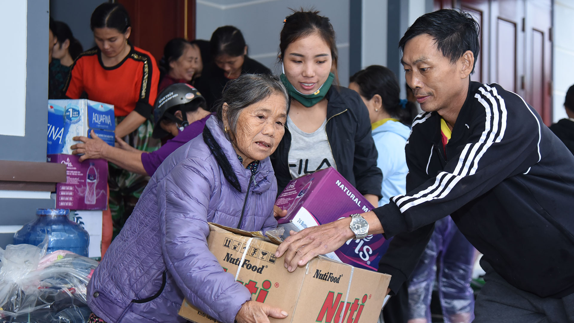 Người dân “tâm lũ” Hà Tĩnh nặng nghĩa ân tình với đồng bào Nghệ An