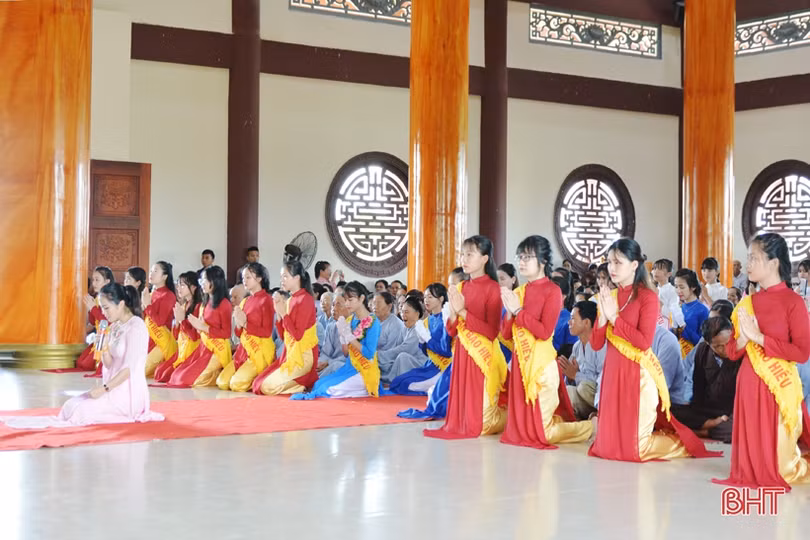 Nghẹn ngào tiếng kinh Vu lan...