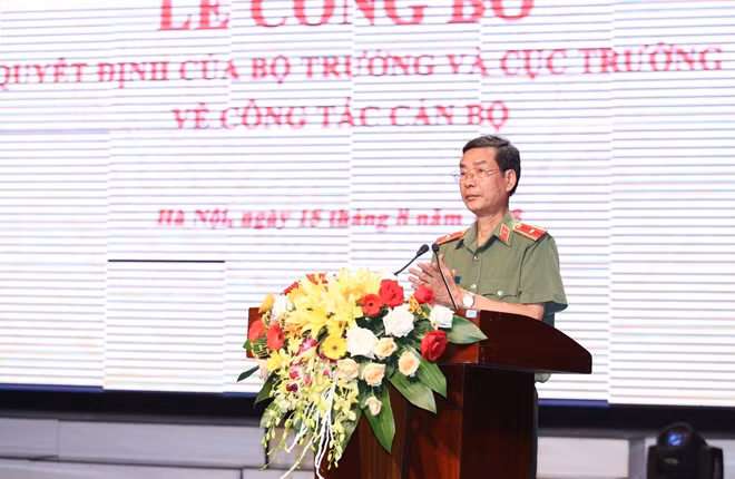 Công bố Quyết định về công tác cán bộ đối với Cục Truyền thông CAND