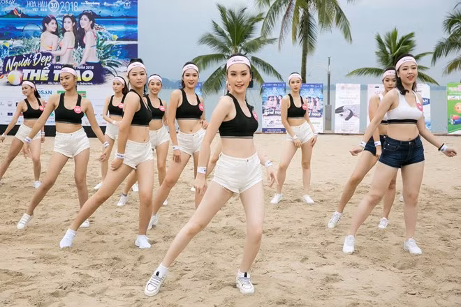 Ngắm hình thể săn chắc của các thí sinh Hoa hậu Việt Nam 2018