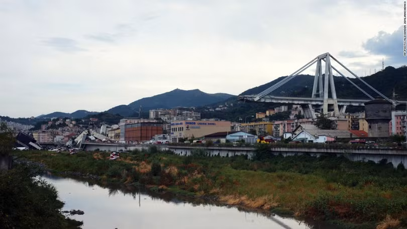 Lãnh đạo công ty điều hành cầu cao tốc đổ sập ở Italy bị kêu gọi từ chức