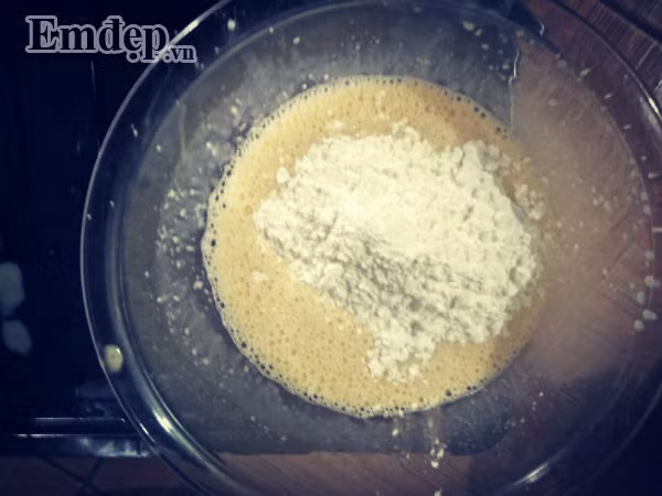 Làm bánh bông lan nở xốp, mềm thơm y như ngoài hàng