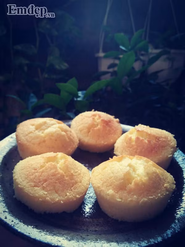 Làm bánh bông lan nở xốp, mềm thơm y như ngoài hàng