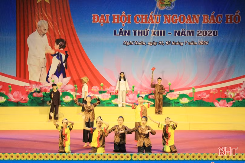 Nghi Xuân, Kỳ Anh tuyên dương cháu ngoan Bác Hồ