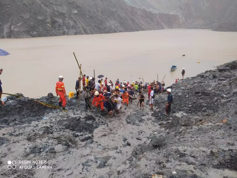 Hiện trường vụ sạt lở mỏ ngọc bích khiến hơn 100 người thiệt mạng ở Myanmar