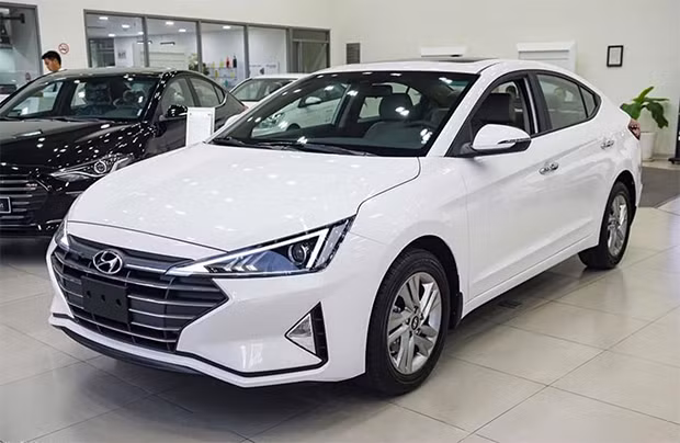 Thuế trước bạ giảm mạnh, Hyundai Elantra có đáng để mua?