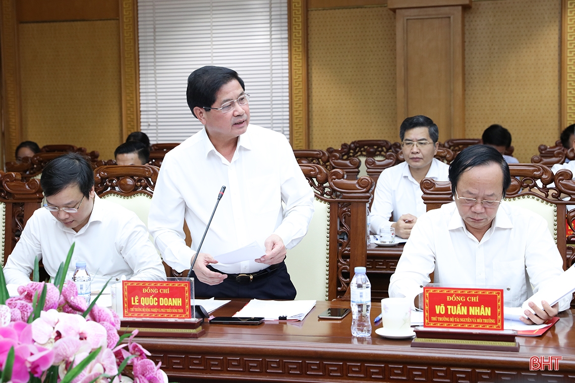 Chủ tịch Quốc hội Vương Đình Huệ làm việc với Ban Thường vụ Tỉnh ủy Hà Tĩnh