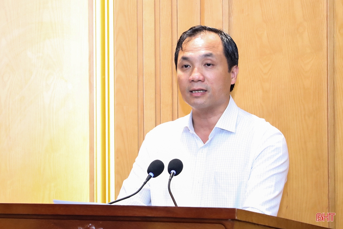 Chủ tịch Quốc hội Vương Đình Huệ làm việc với Ban Thường vụ Tỉnh ủy Hà Tĩnh