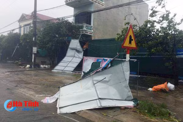hinh anh thiet hai ban dau do bao so 10 tai ha tinh