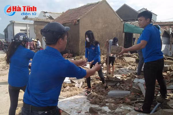 chung tay khac phuc hau qua con bao so 10