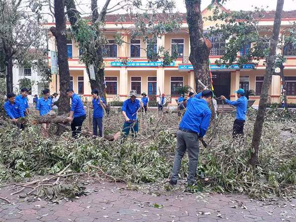 chung tay khac phuc hau qua con bao so 10