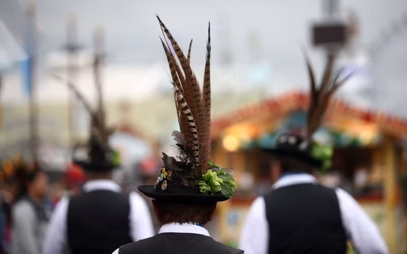 soi dong le hoi bia oktoberfest vua khai mac tai duc