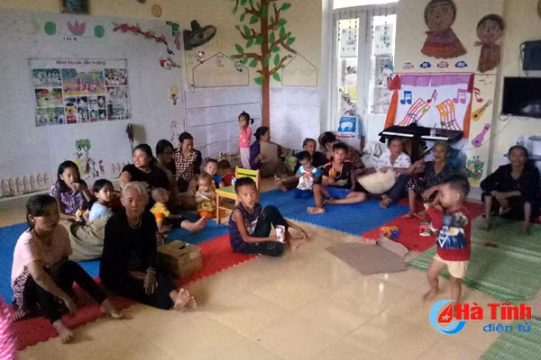 video ha tinh gio van vu mua ngut troi truoc gio bao do