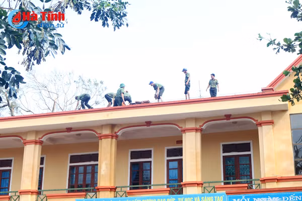 chung tay khac phuc hau qua con bao so 10