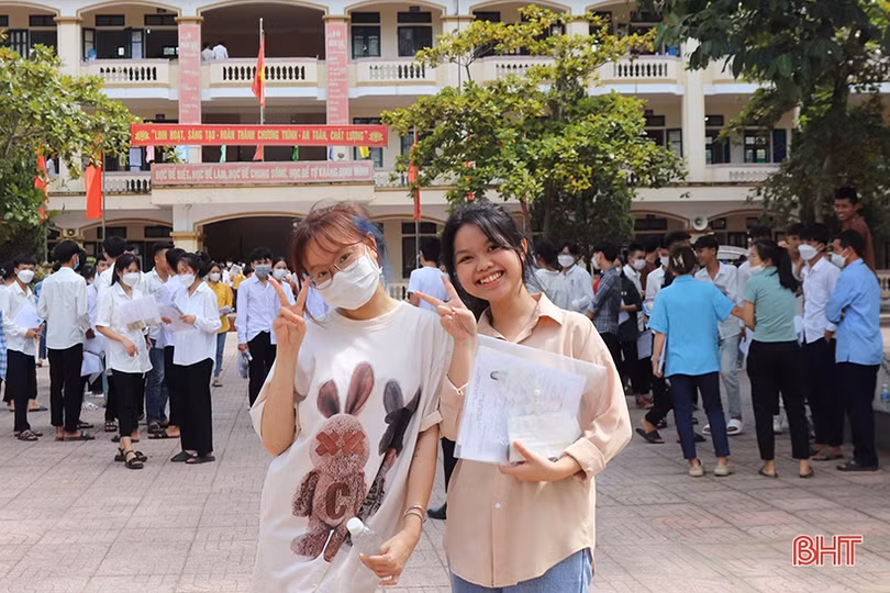 Thí sinh Hà Tĩnh bước vào ngày thi thứ 2 Kỳ thi tốt nghiệp THPT 2022