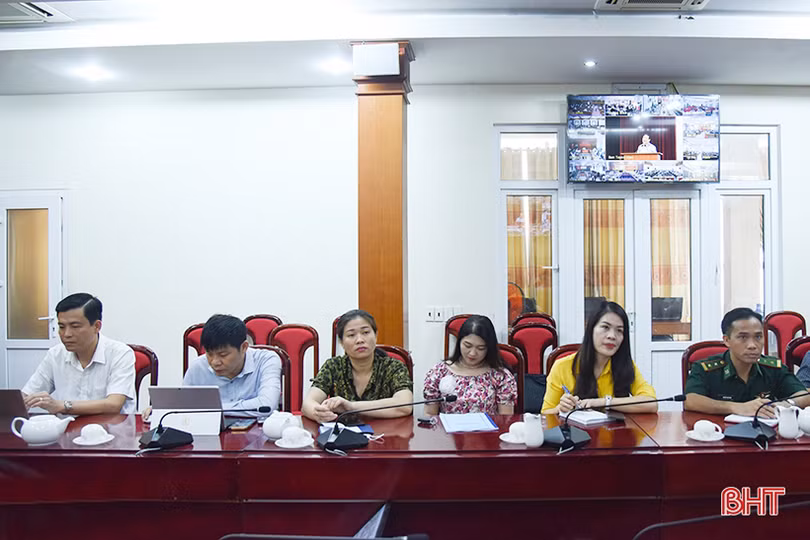 Đẩy mạnh tuyên truyền người dân tiêm vắc-xin phòng, chống COVID-19