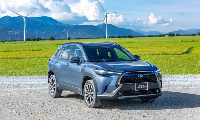 Giá lăn bánh dưới 1 tỉ đồng, chọn Honda HR-V hay Toyota Corolla Cross?