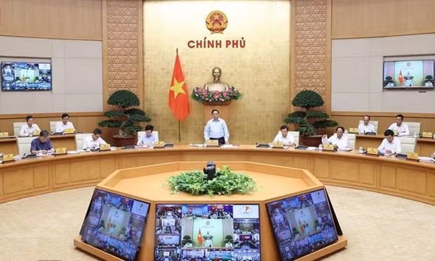 Phấn đấu tăng trưởng kinh tế năm 2022 đạt 7%, vượt mục tiêu được giao