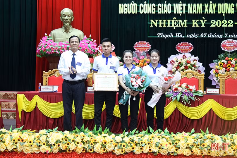 Người Công giáo huyện Thạch Hà tích cực đóng góp xây dựng và bảo vệ Tổ quốc