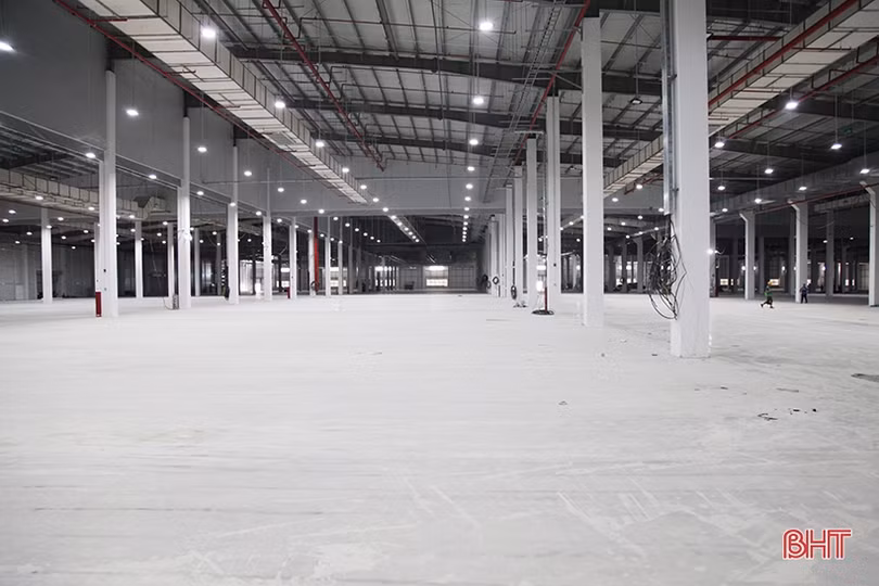 Thi công “thần tốc”, nhà máy sản xuất pin hơn 4.000 tỷ đồng ở Hà Tĩnh sắp cán đích