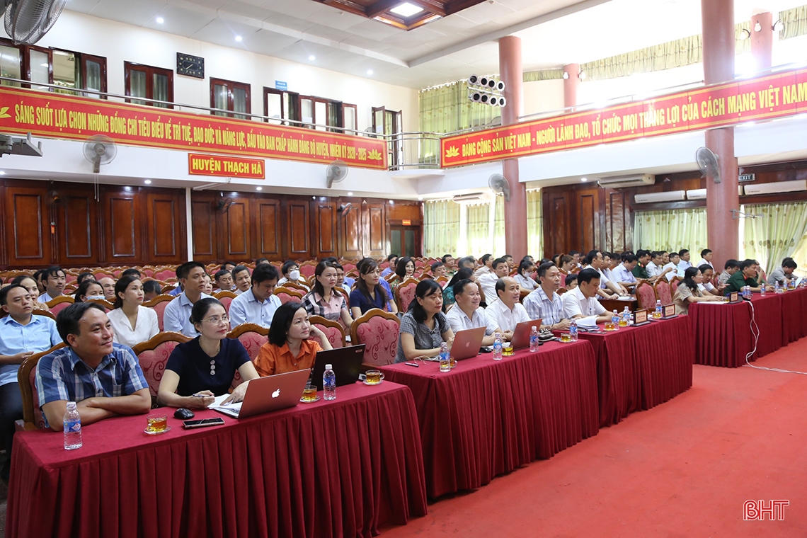 Tập trung chỉ đạo và tổ chức thực hiện hiệu quả các nghị quyết của Trung ương, của tỉnh