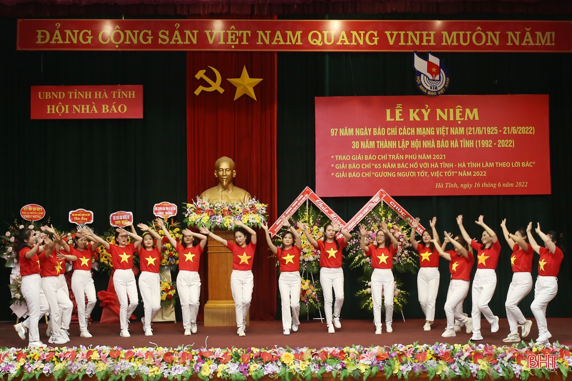 Hà Tĩnh long trọng kỷ niệm 97 năm Ngày Báo chí cách mạng Việt Nam, 30 năm thành lập Hội Nhà báo tỉnh