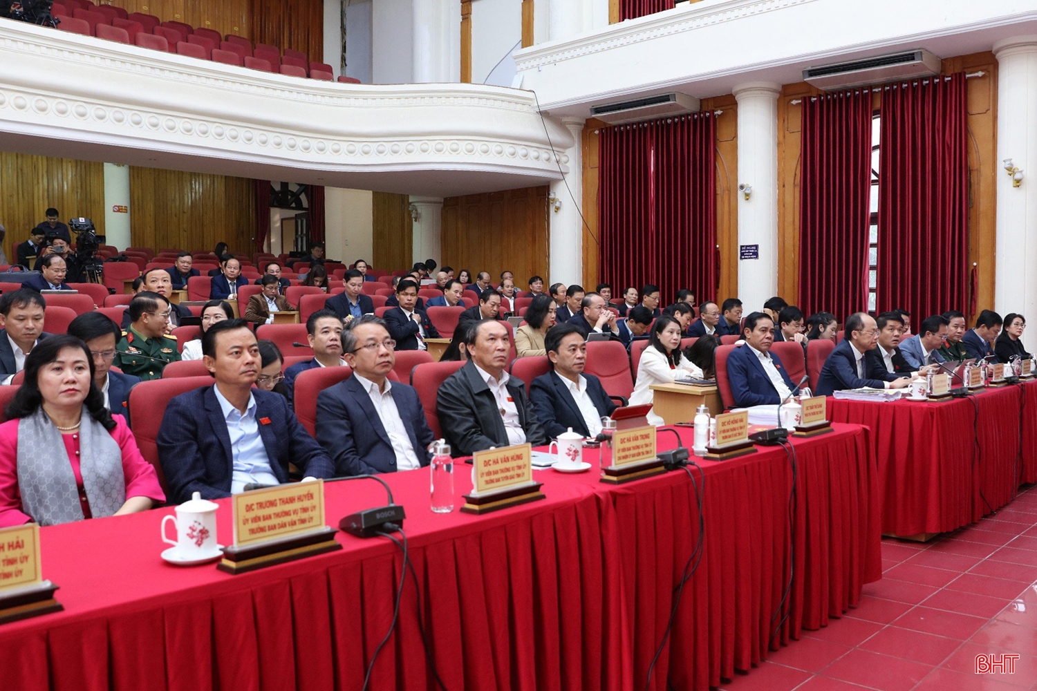 Kỳ họp thứ 17: Đại biểu chất vấn nhiều vấn đề lĩnh vực kinh tế