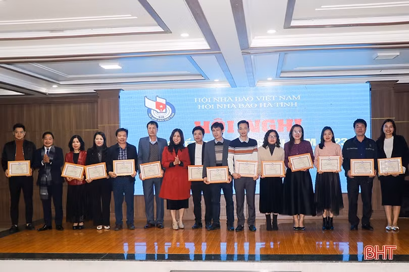 Phát huy sức mạnh đoàn kết, xây dựng Hội Nhà báo Hà Tĩnh ngày càng vững mạnh
